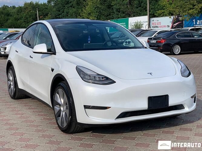 Tesla Model Y 2020