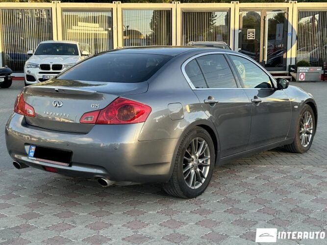 Infiniti G25 2010