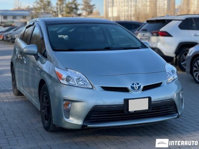 Toyota Prius 2015