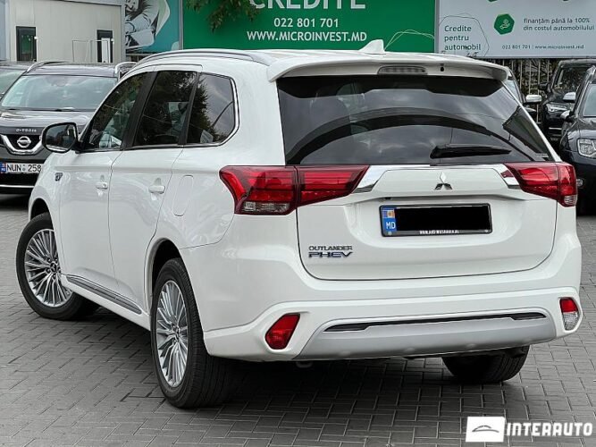 Mitsubishi Outlander 2020