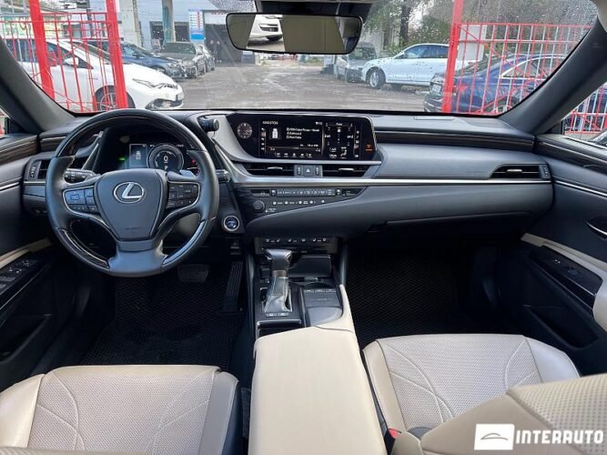 Lexus ES 300h 2019