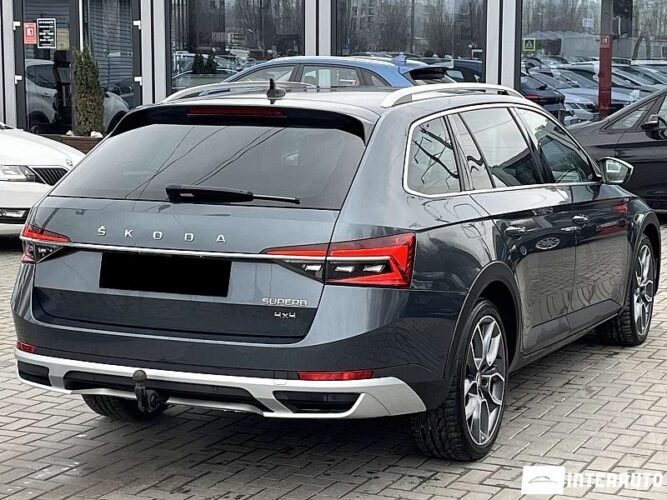 Skoda Superb Scout 2020