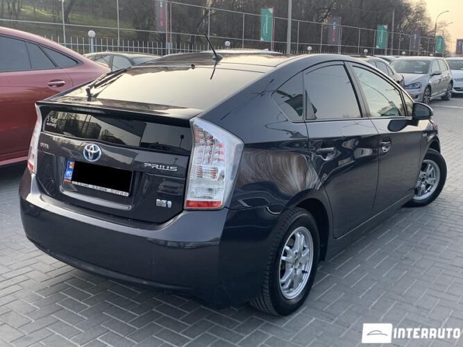 Toyota Prius 2011